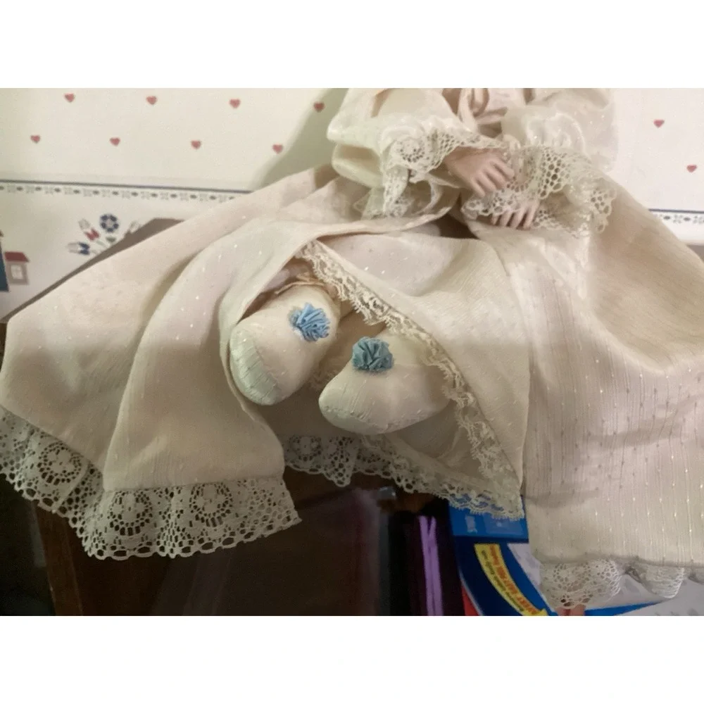 VTG Lee Middleton Mother's‎ Love Doll Bisque Head and Hands-1983-16